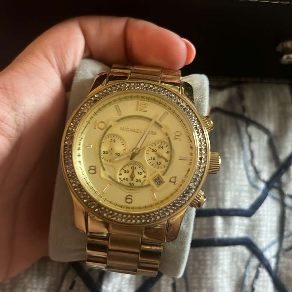 Used MICHAEL KORS GOLD WATCH